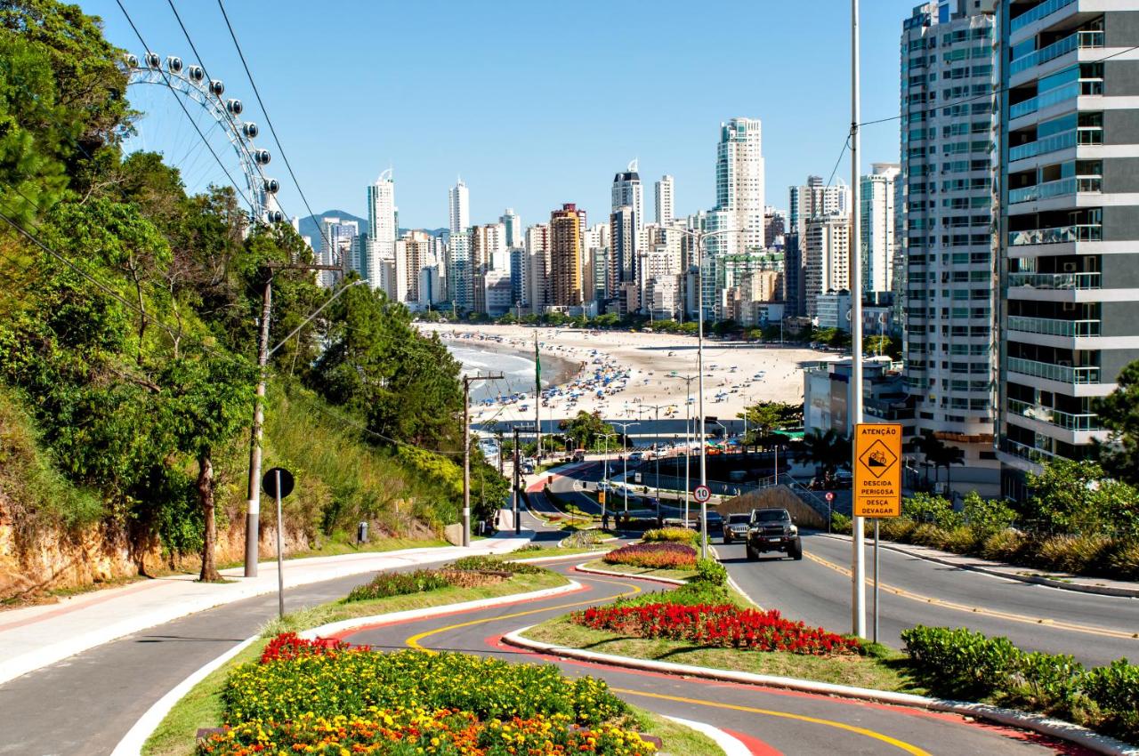 CURTA O VERÃO DE BC COM ESTILO! Casa no Estaleiro